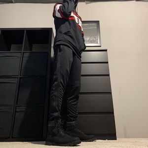 Meet your Posher, Dante